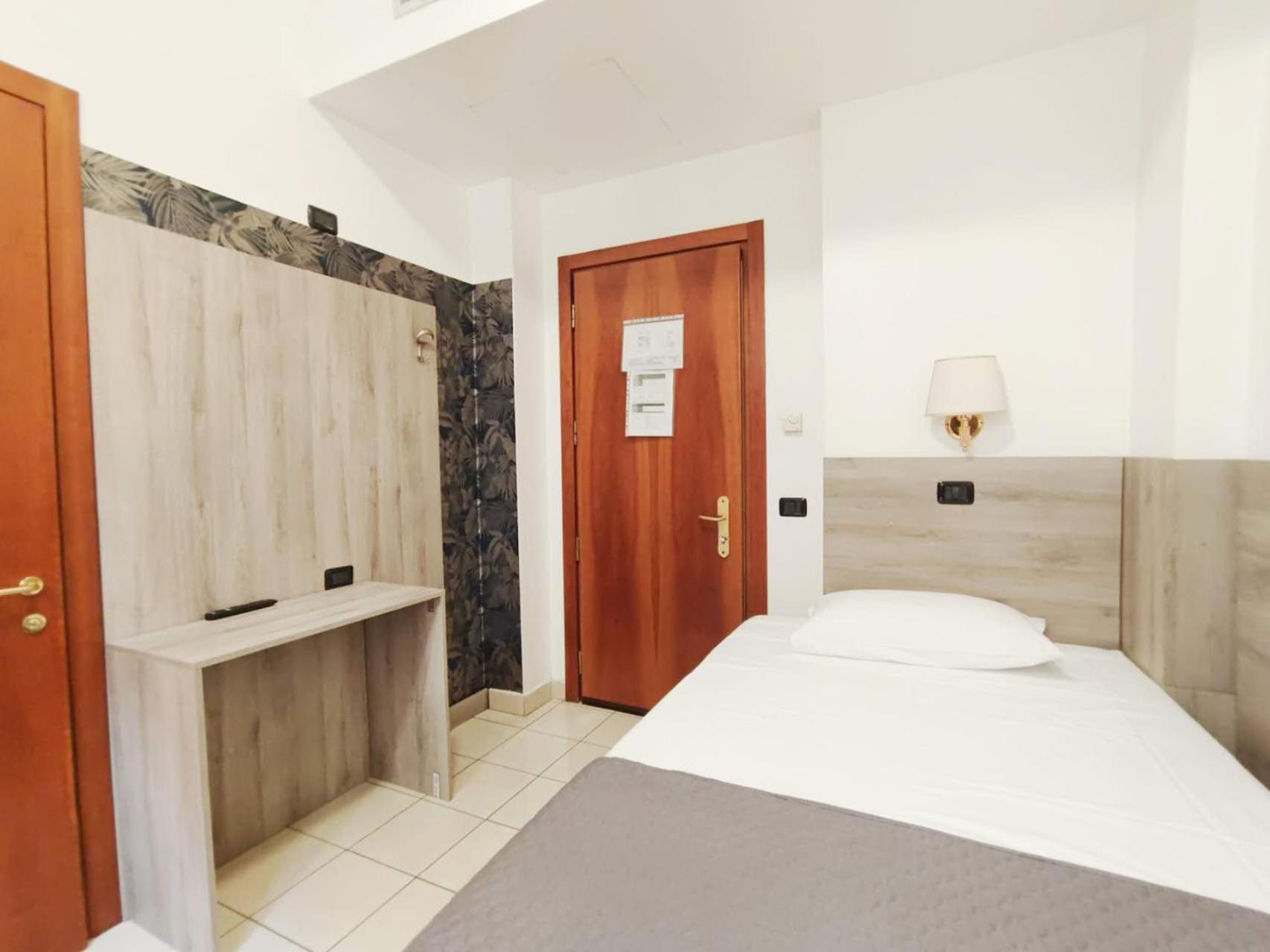 Hotel Mondial Milano Ngoại thất bức ảnh